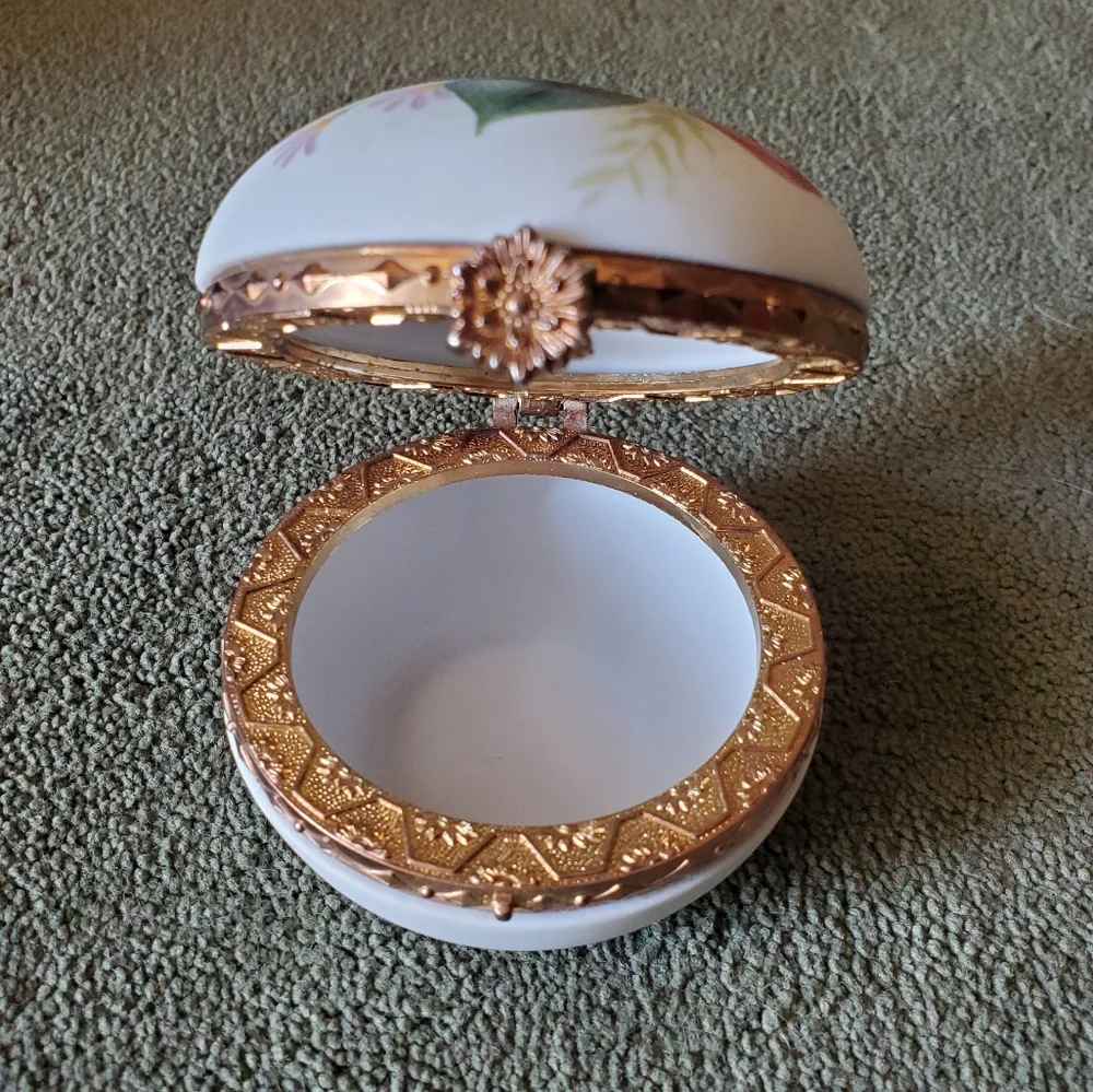 Vintage Handpainted Floral Trinket Box